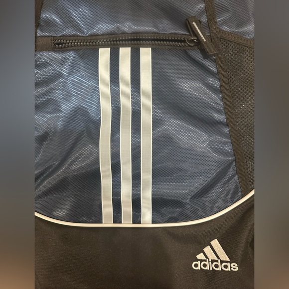 Adidas Unisex Sackpack - NWT - Picture 2 of 6